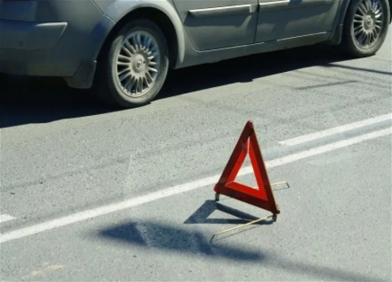 В Хырдалане ребенок, сбитый автомобилем, умер в больнице