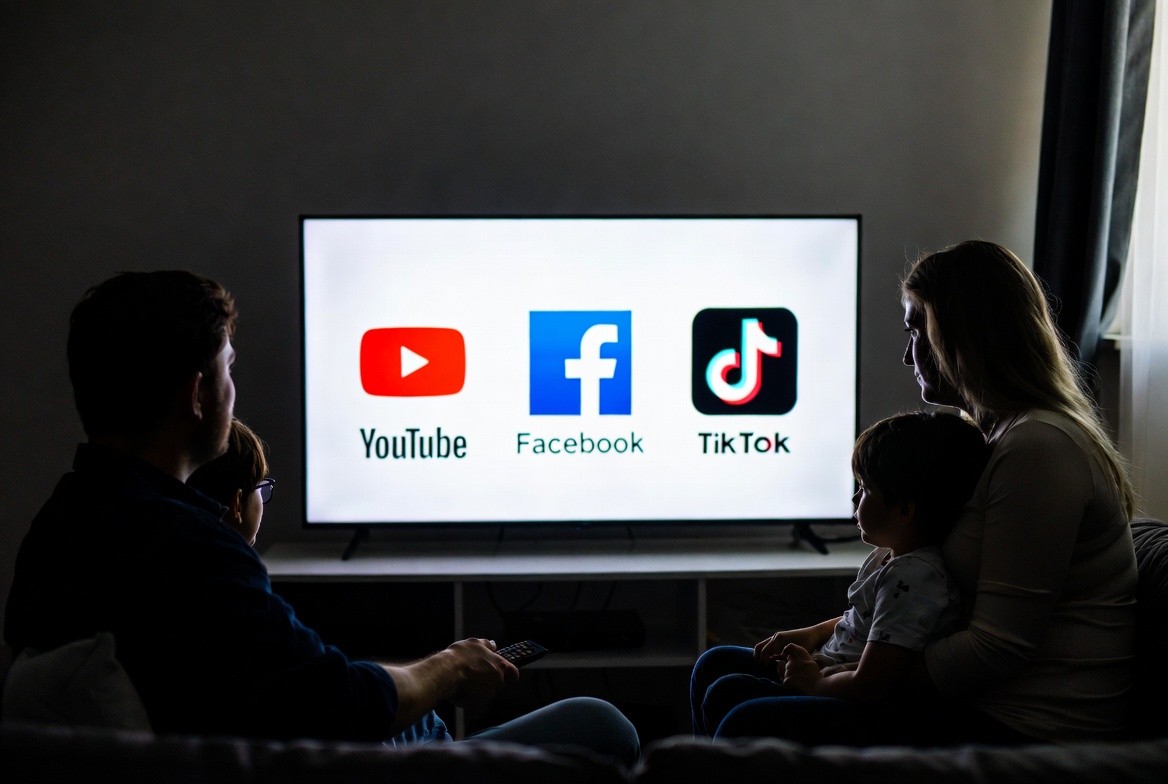 Belarusun dövlət mediasının "YouTube" kanalları silinib