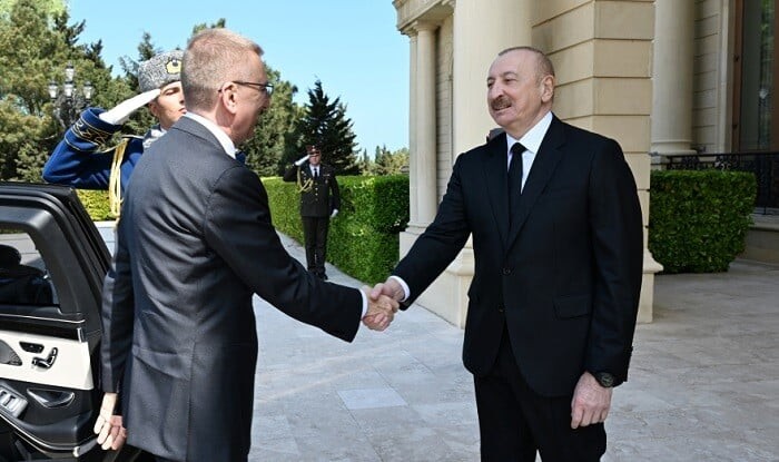 Official welcome ceremony held for President of Latvia - Photo