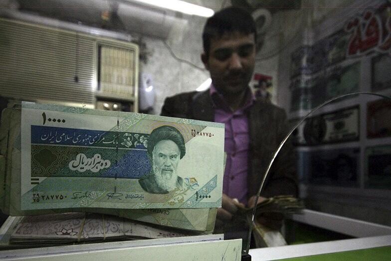 Iran dollar hits record 171,000 tomans