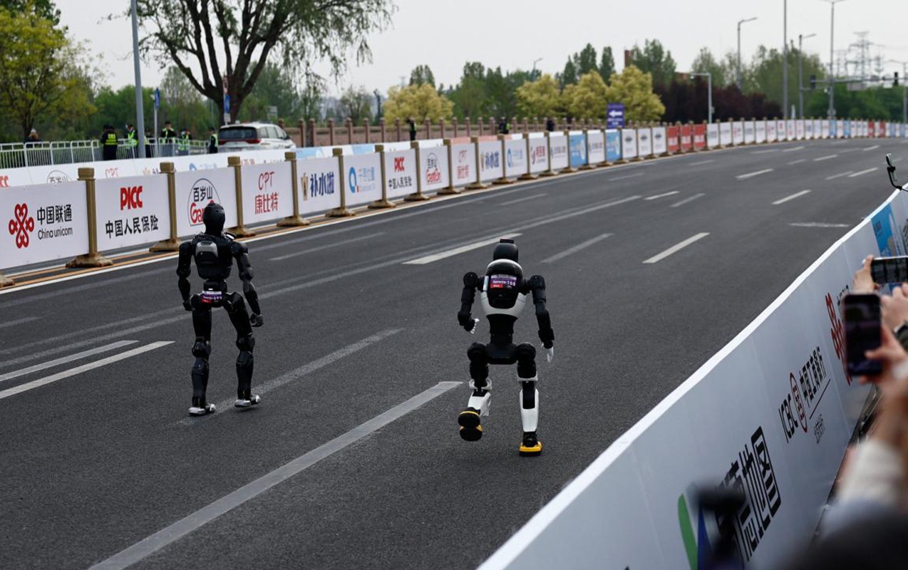 Robotlar insanlara qalib gəldi, rekord qırıldı -