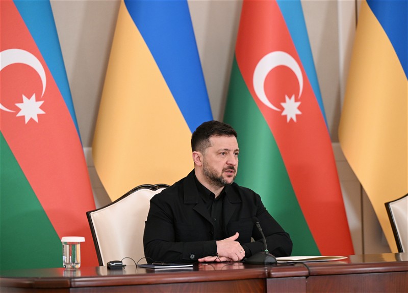 Владимир Зеленский поблагодарил президента Ильхама Алиева за помощь Украине