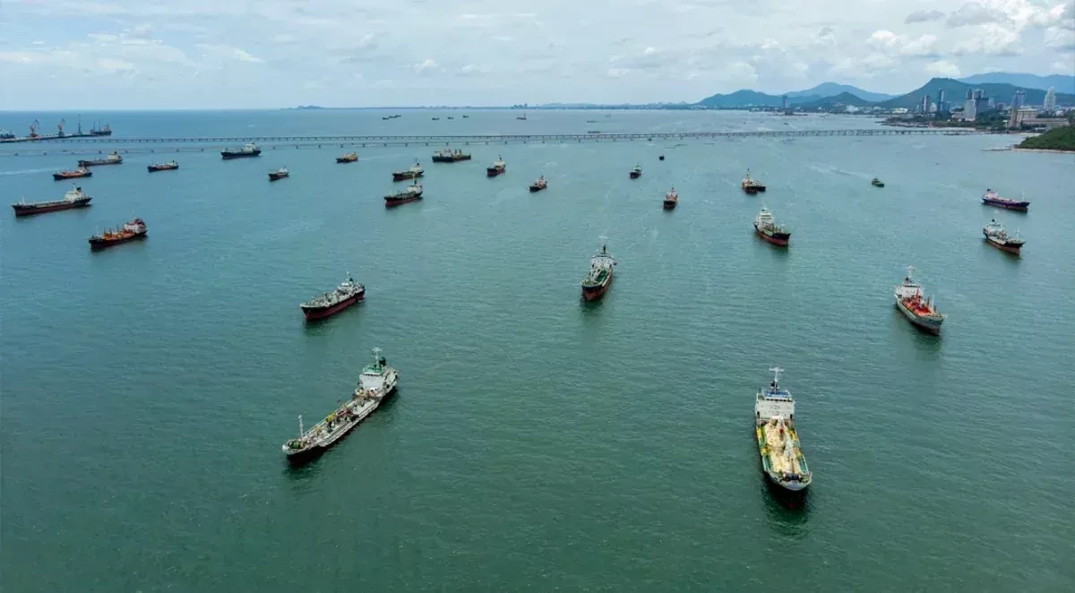 Iran allows Chinese ships through Strait of Hormuz
