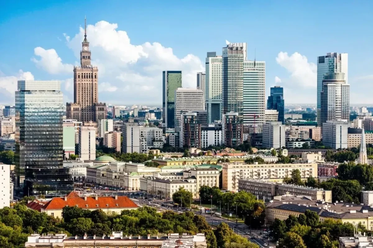 Poland GDP growth slows to 3.4% in first quarter, flash data show
