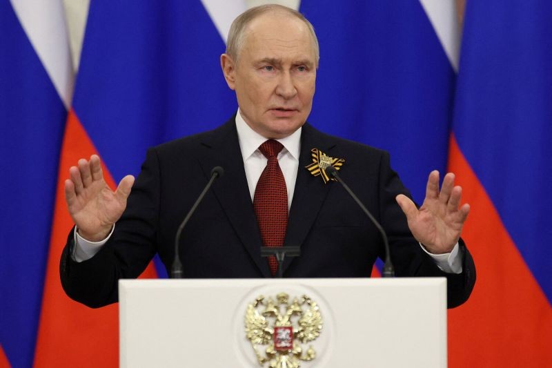 Путин заявил, что РФ выступает за формирование международной системы равной безопасности