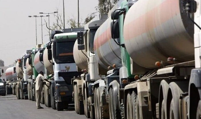 Iraqi oil tankers reach Rabia crossing en route to Syria
