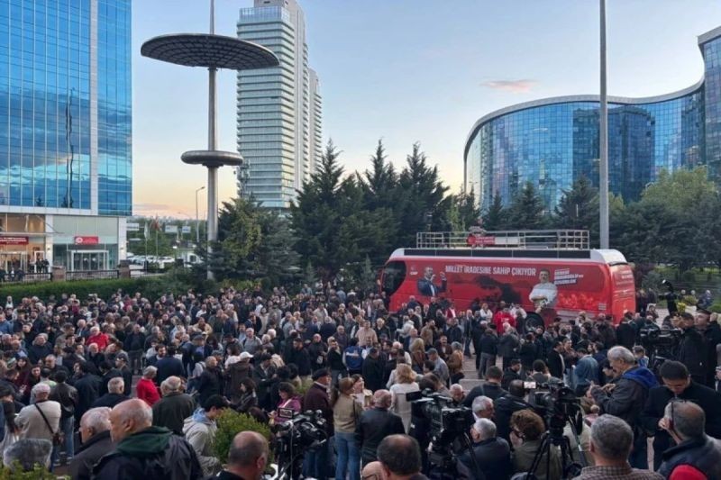 Кылычдароглу потребовал освободить центральный штаб CHP, полиция вошла в здание