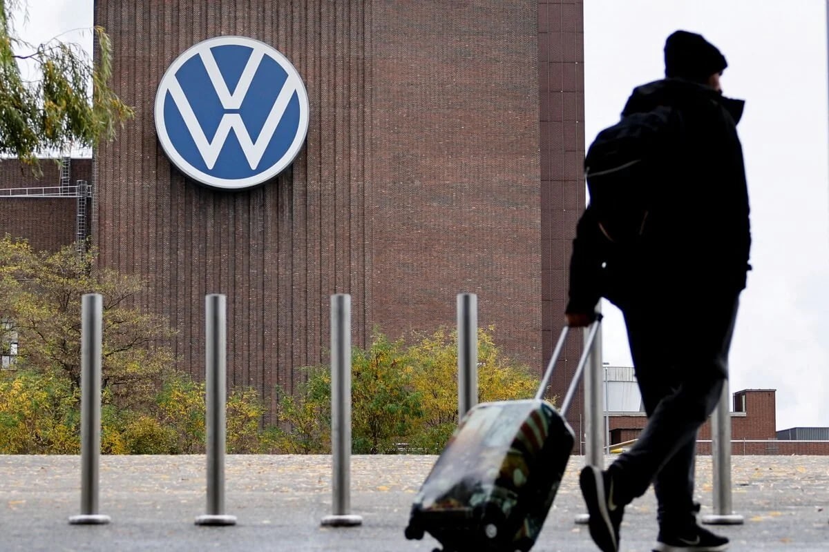 "Volkswagen" 100 minədək iş yerini ixtisar etməyi planlaşdırır