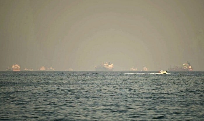 Trump says oil ships leaving Strait of Hormuz