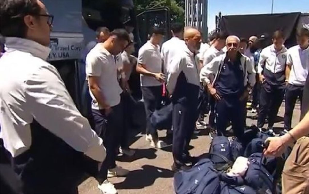 DÇ öncəsi qalmaqallı qarşılama - Futbolçular cinayətkar kimi yoxlanıldı – Video