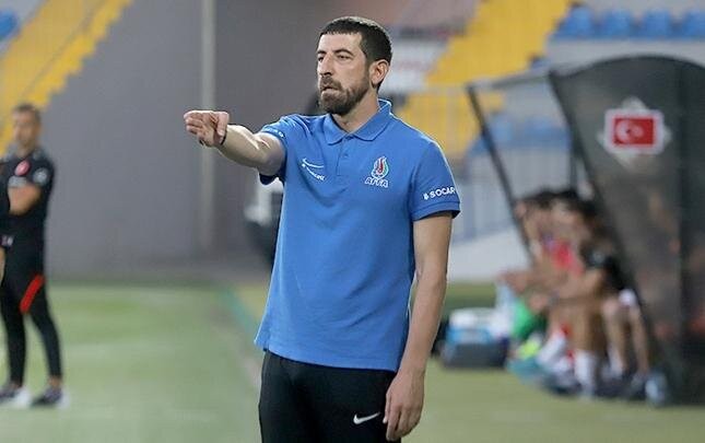 Aqil Nəbiyev futbolçuları təhqir etdi