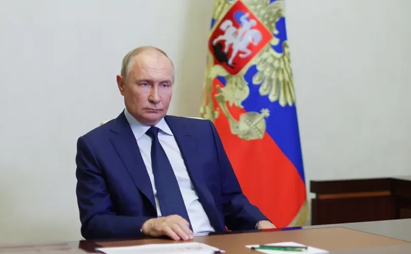 Путин: Вооруженные силы РФ всегда стоят на страже интересов государства