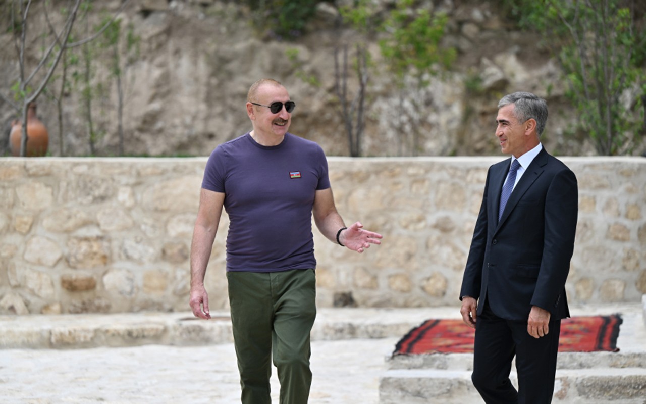 Prezident “Yasəmən” hotelin yeni korpuslarını gəzdi -