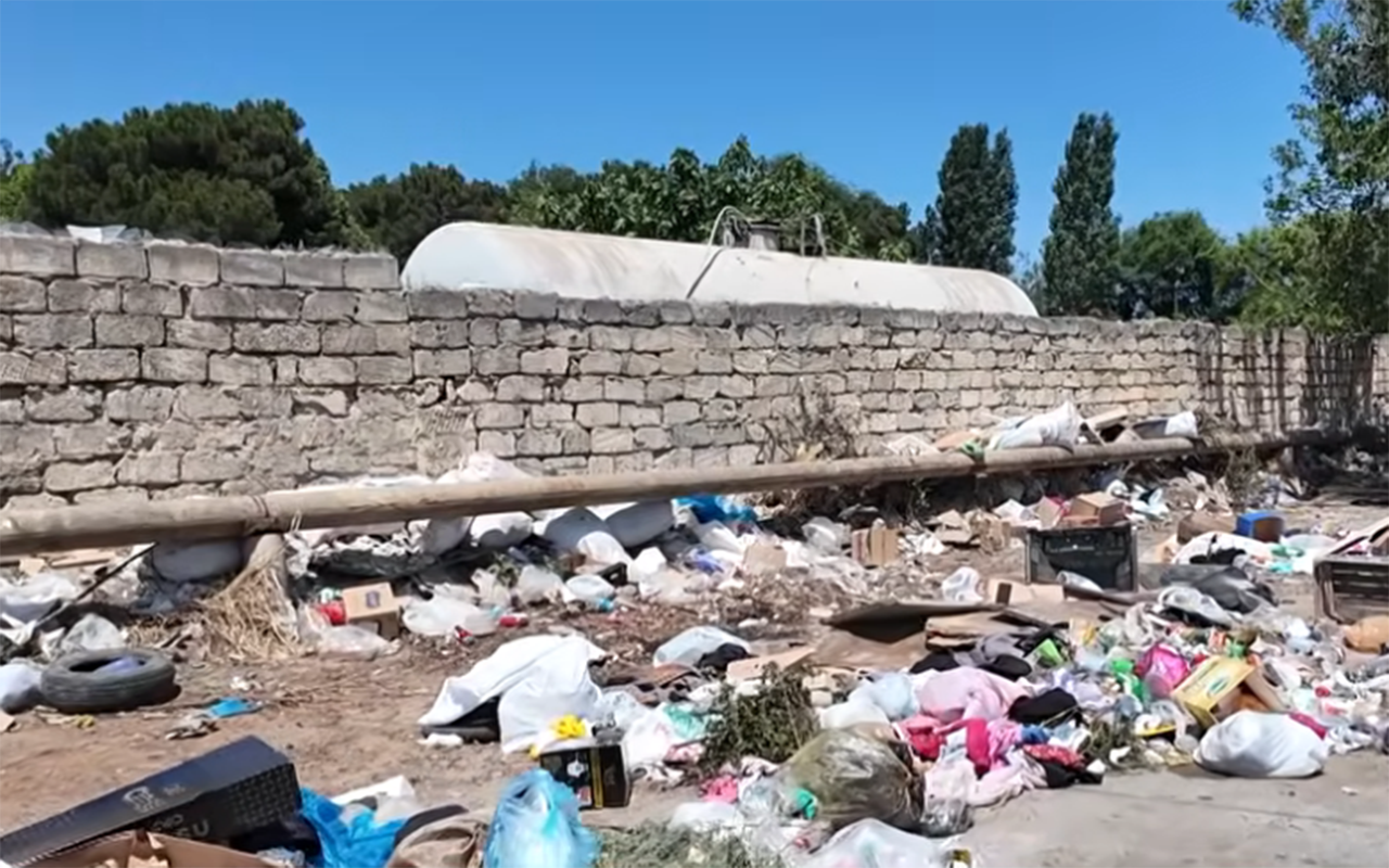“Görün, buranı nə hala qoyublar...” -