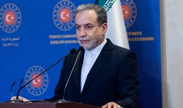 Araghchi: No final deal talks if threats continue