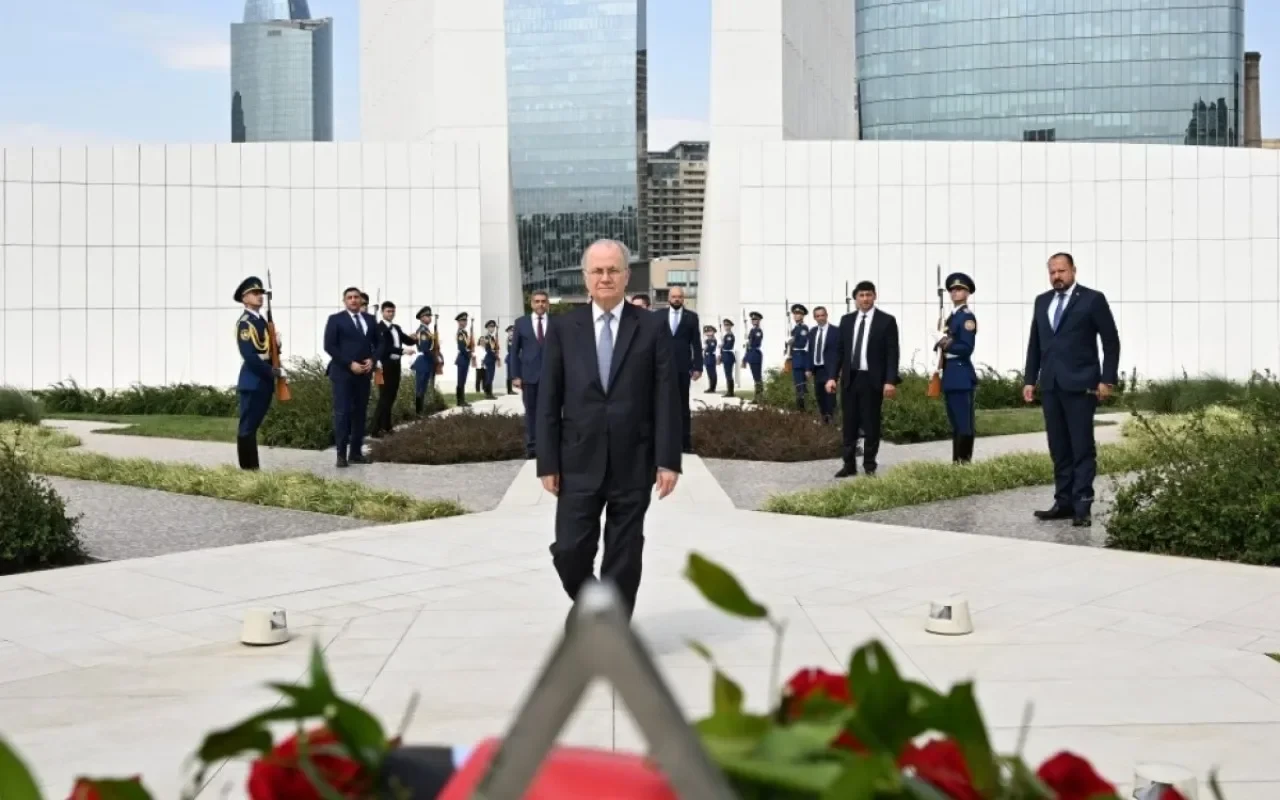 Fələstinin Baş naziri Zəfər parkını ziyarət etdi