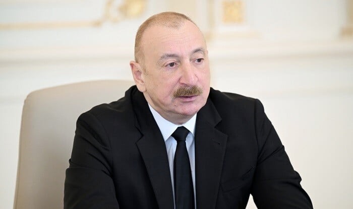 Ильхам Алиев поздравил президента Сомали
