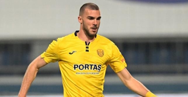 "Qarabağ" DÇ-2026-da iştirak etmiş futbolçunu transfer edir