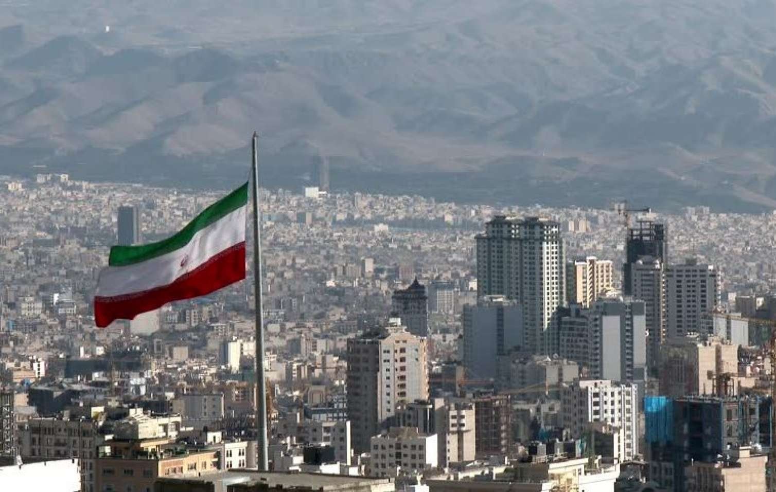 Tehran: ”Trampın yaxınları danışıqlar zamanı 9 milyard qazanıblar”
