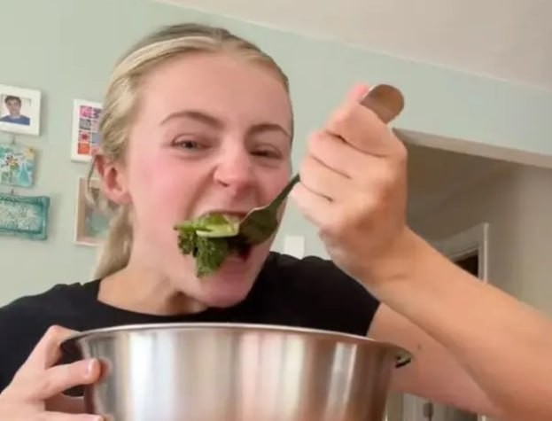 TikTok bloqerləri arıqlamaq məqsədilə təhlükəli parazitə yoluxmağa çalışırlar