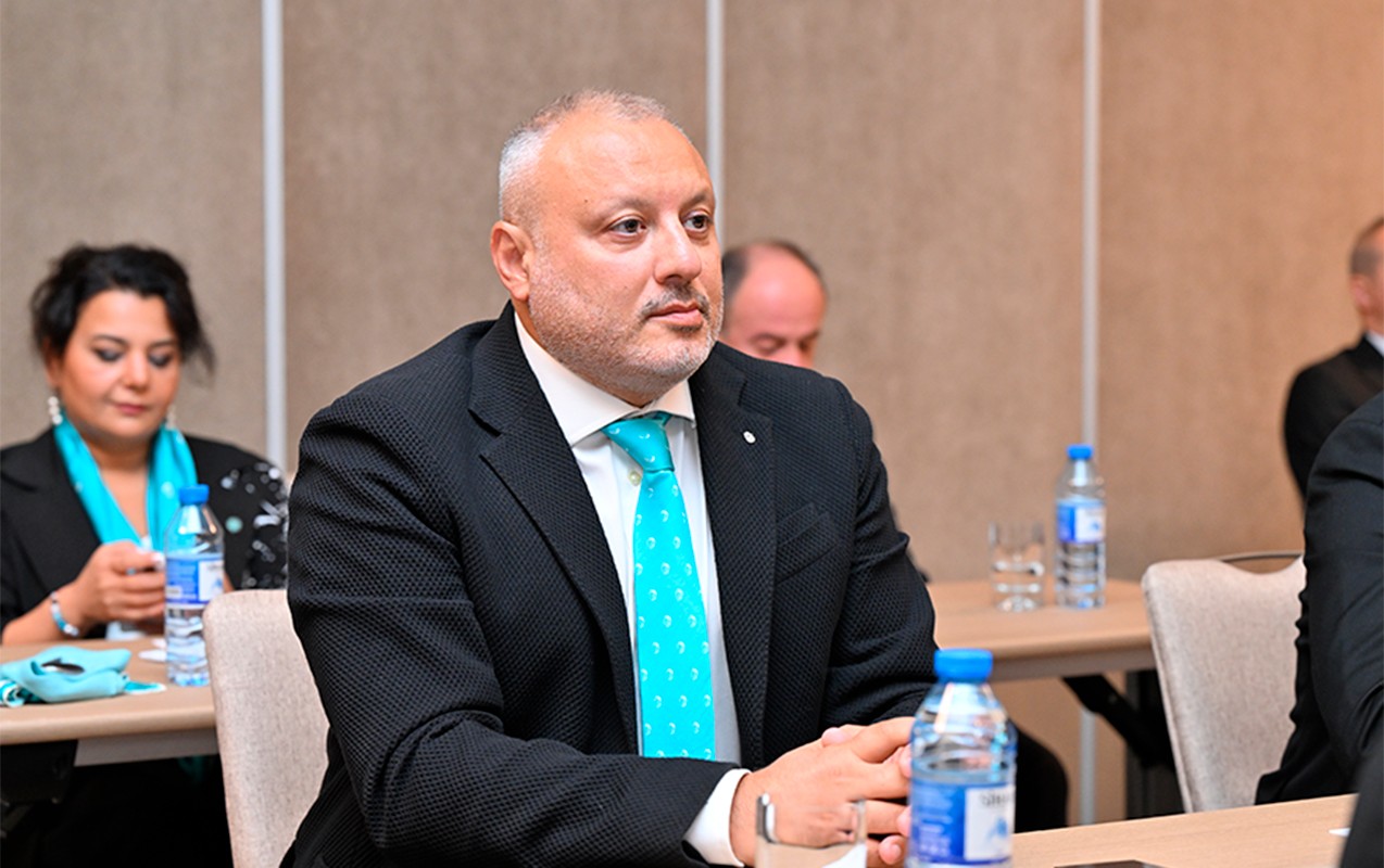 Elxan Səmədov növbəti dəfə PFL-in prezidenti seçildi