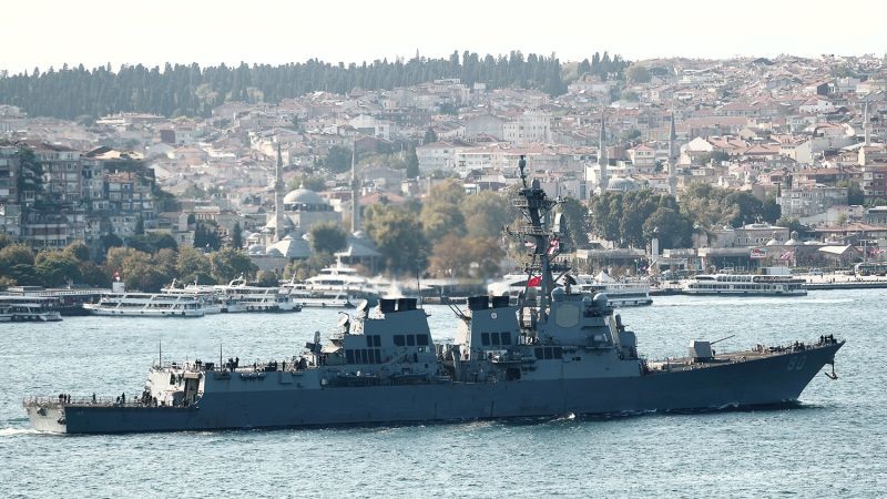 В Анкере заявили, что Турция не станет пропускать военные корабли в Черное море