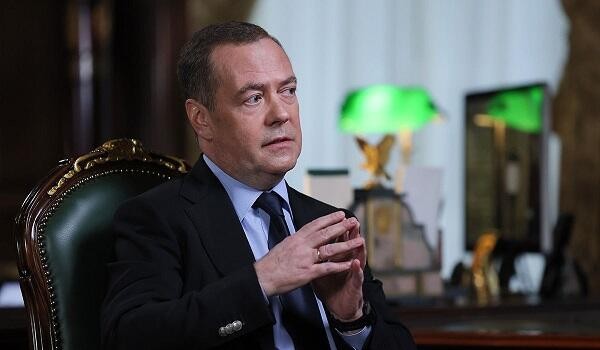 Medvedev: US lying about victory over Iran