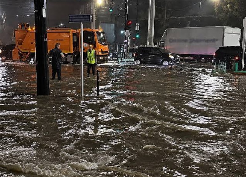 Tbilisi su altında qalıb - Video