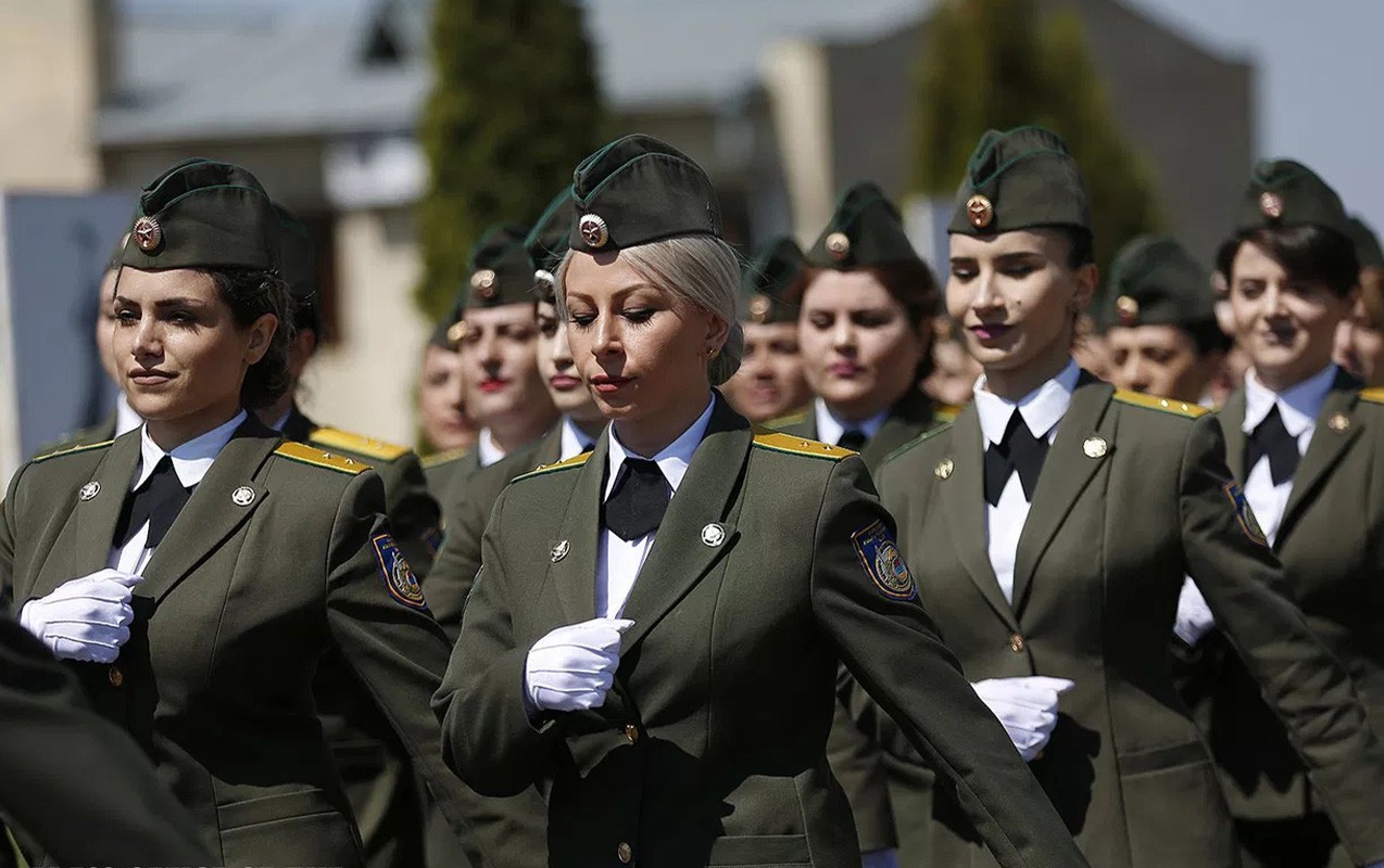 Orduda intizam yaratmaq üçün - Ön xəttə qadınları göndərirlər?