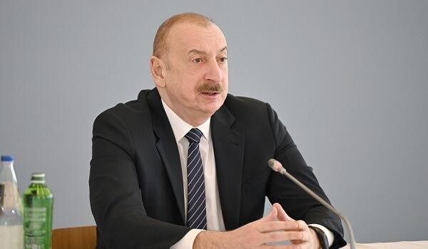 Ильхам Алиев поздравил футбольный клуб "Сабах"