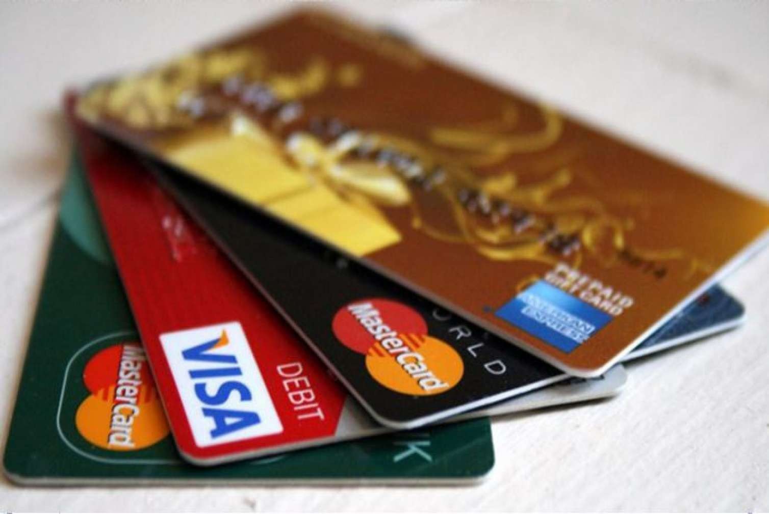 Azərbaycanda insanlar bank kartlarından kütləvi imtina etsə,  nə baş verəcək?