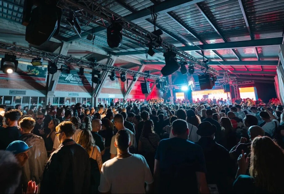 Musiqi festivalında atışma oldu - Yaralananlar var