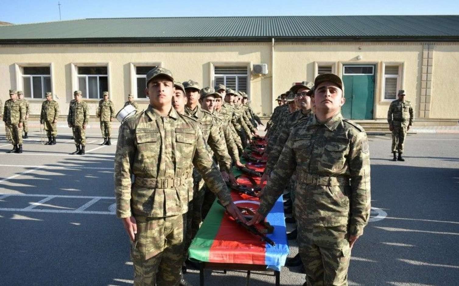Xarici pasport alan azərbaycanlılar hərbi xidmətə çağırıla bilər   –