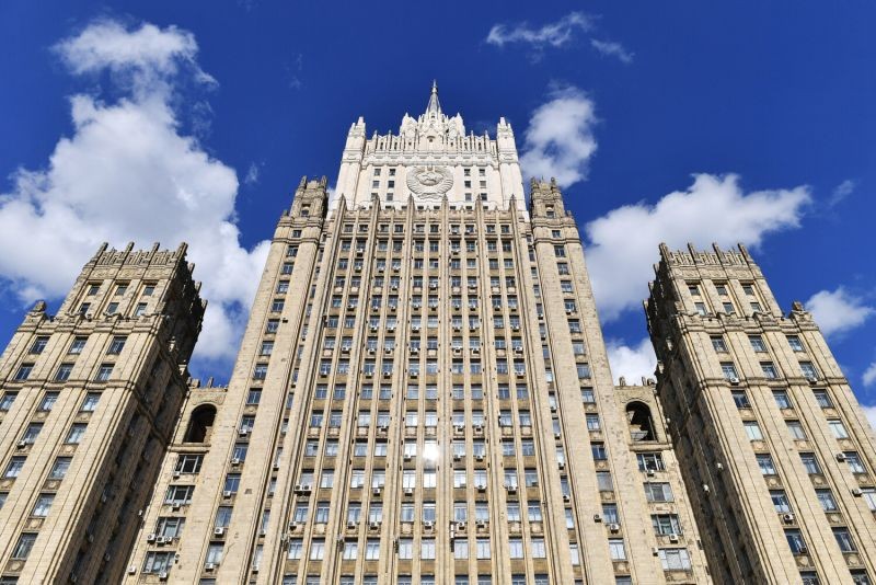 В МИД РФ обеспокоены проверкой документов у посетителей посольства в Латвии