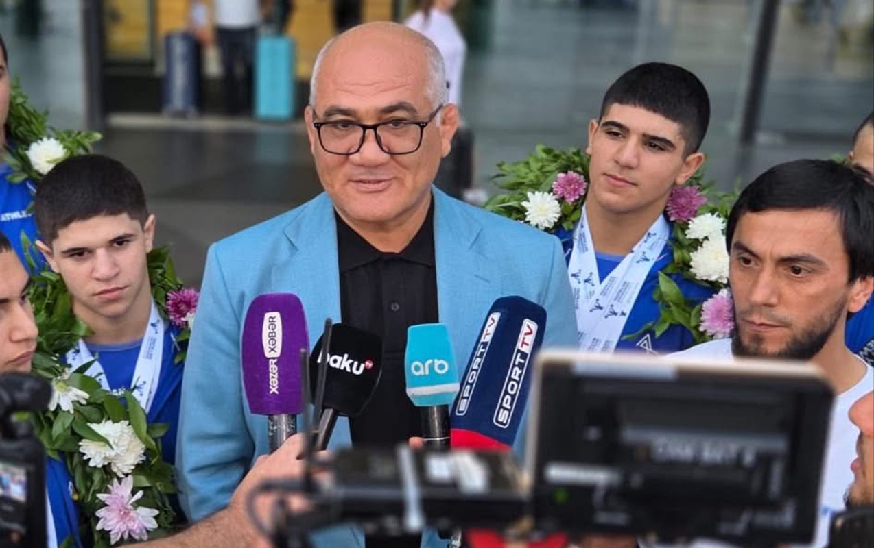 Avropa birinciliyində 15 medal qazanmış atletlərimiz Vətəndə - Fotolar