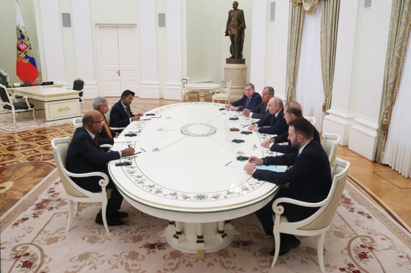 Путин принял в Кремле главу МИД Индии Джайшанкара