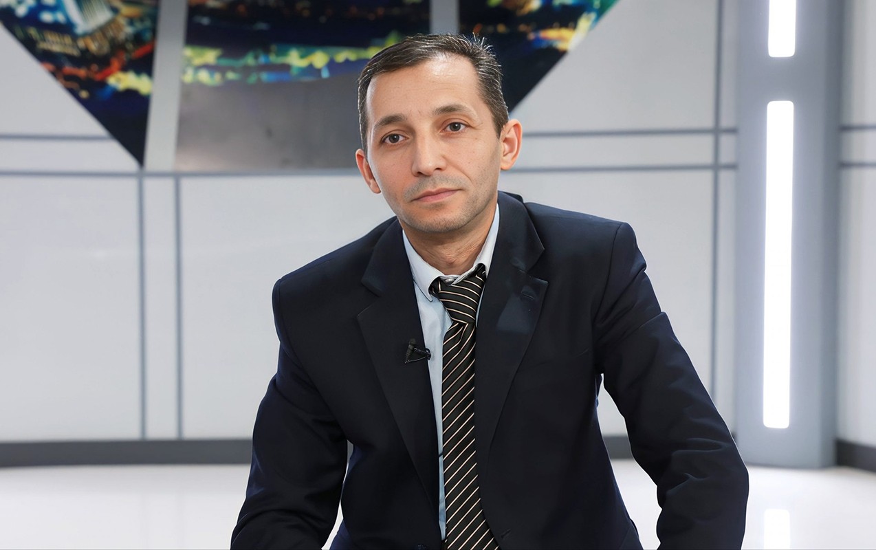 SSRİ bayrağı qaldırıb həbs olunanlardan biri Elçin Bayramlı imiş -