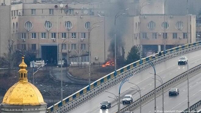 Russian ballistic strike kills 1, injures 5 in Kyiv - Video