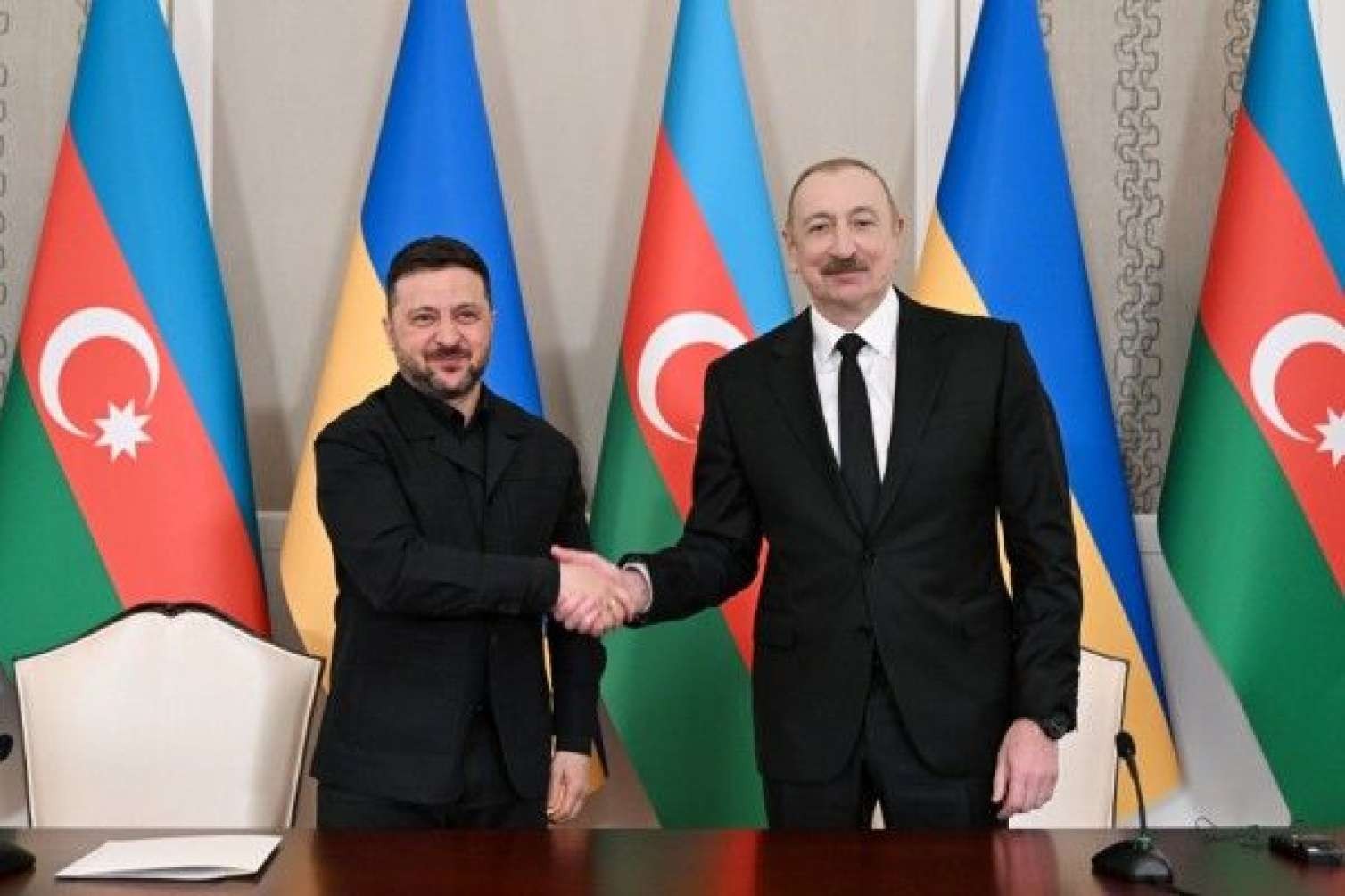 Zelenski İlham Əliyevə təşəkkür etdi