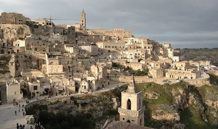 27 Italian cities under red heat warning