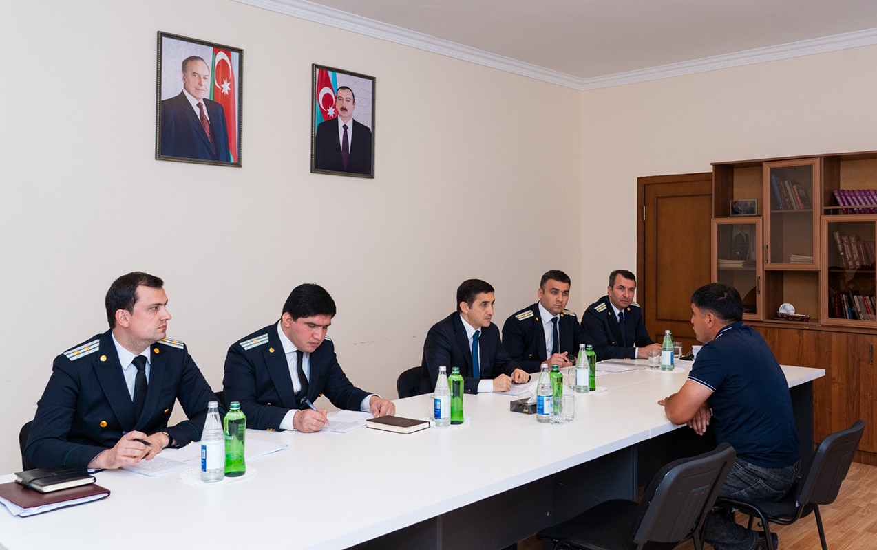 Ədliyyə naziri Lerikdə vətəndaşları qəbul etdi -
