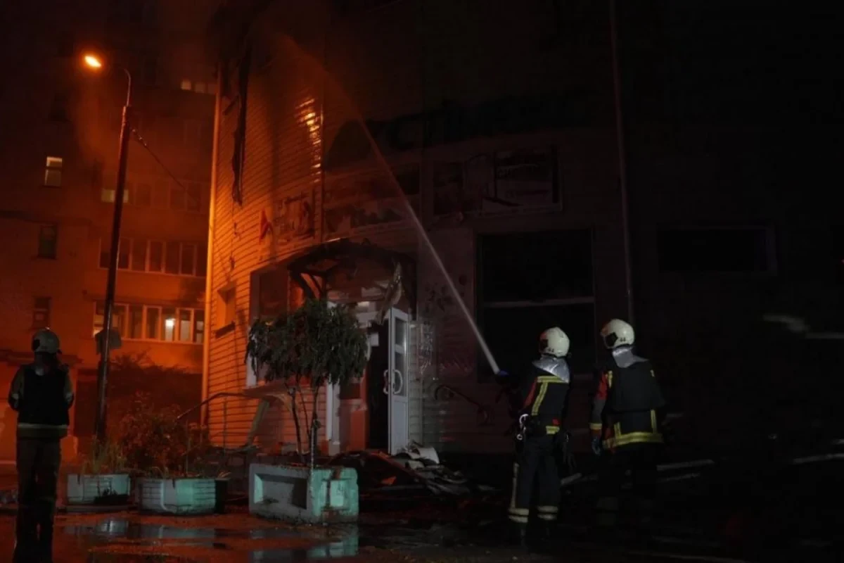Rusiyadan Kiyevə kütləvi raket hücumu: Azı 12 nəfər öldü, xeyli yaralı var - FOTO - VİDEO