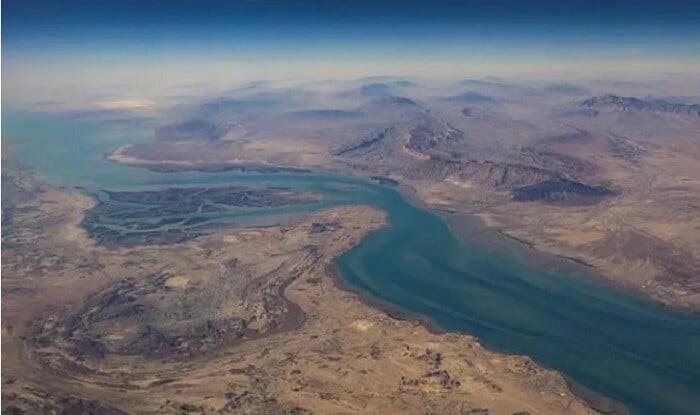 Iran denies deal to reopen Strait of Hormuz
