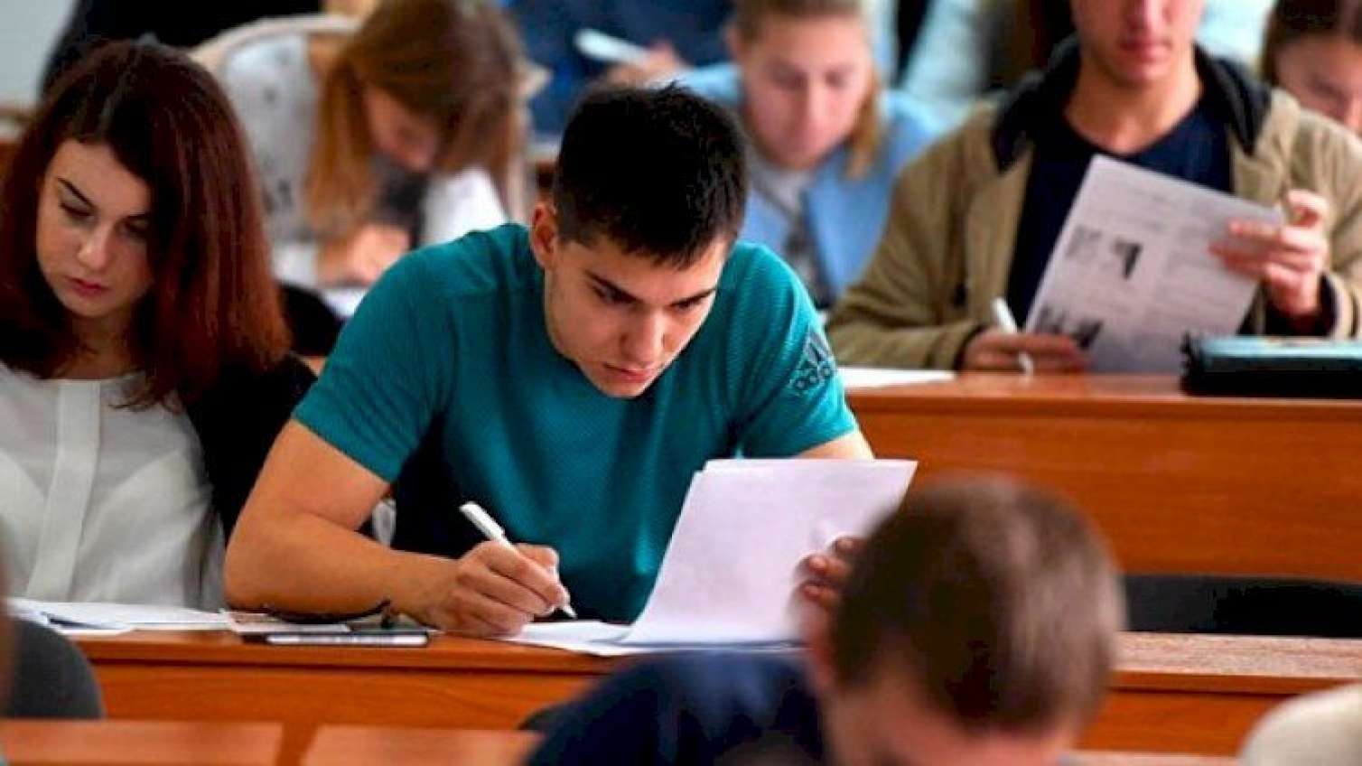 Özəl universitetlərə tələbat kəskin azalıb - AÇIQLAMA