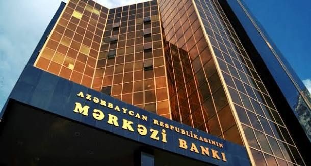 ЦБА: Долларизация вкладов населения в Азербайджане в 2026 году сократилась почти на 3 процентных пункта