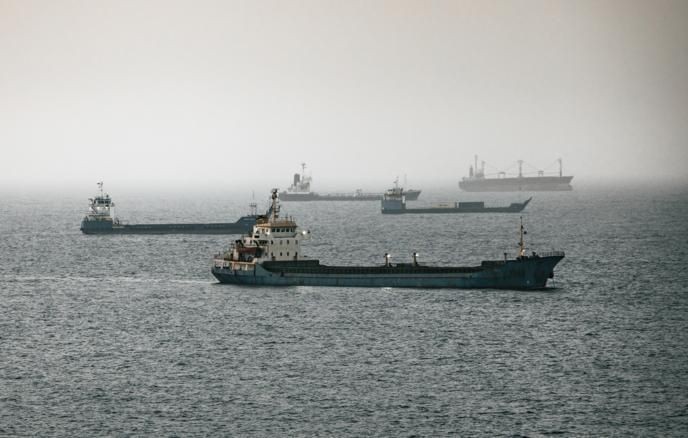 ВС Ирана заявили о полном контроле над Ормузским проливом