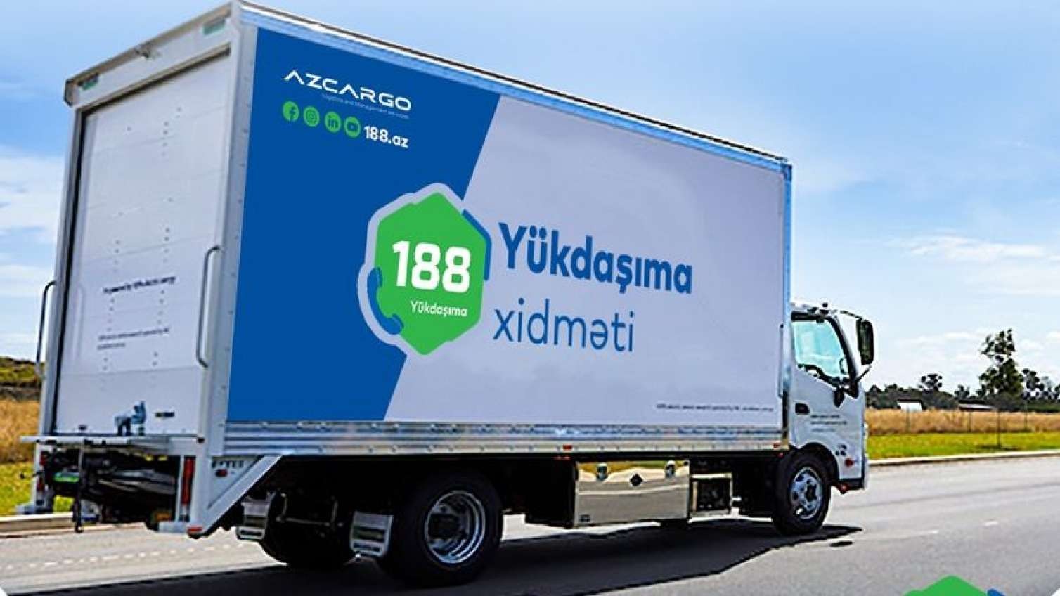 Məşhur yükdaşıma xidməti işçinin pulunu kəsdi