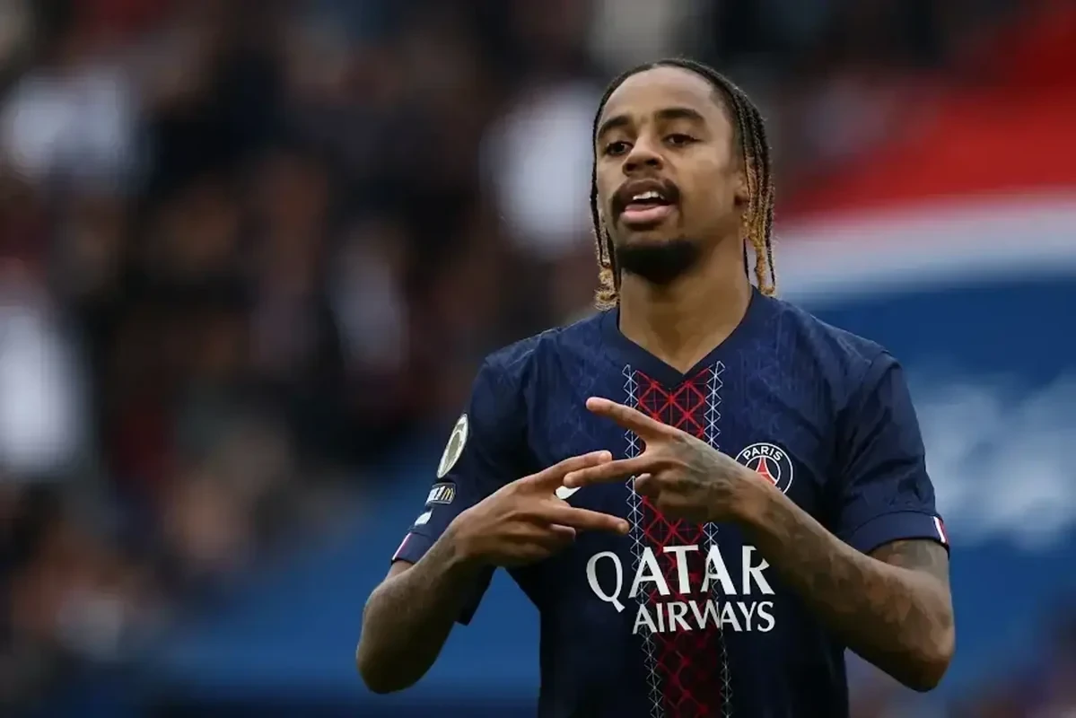 "Liverpul"dan transfer BOMBASI
