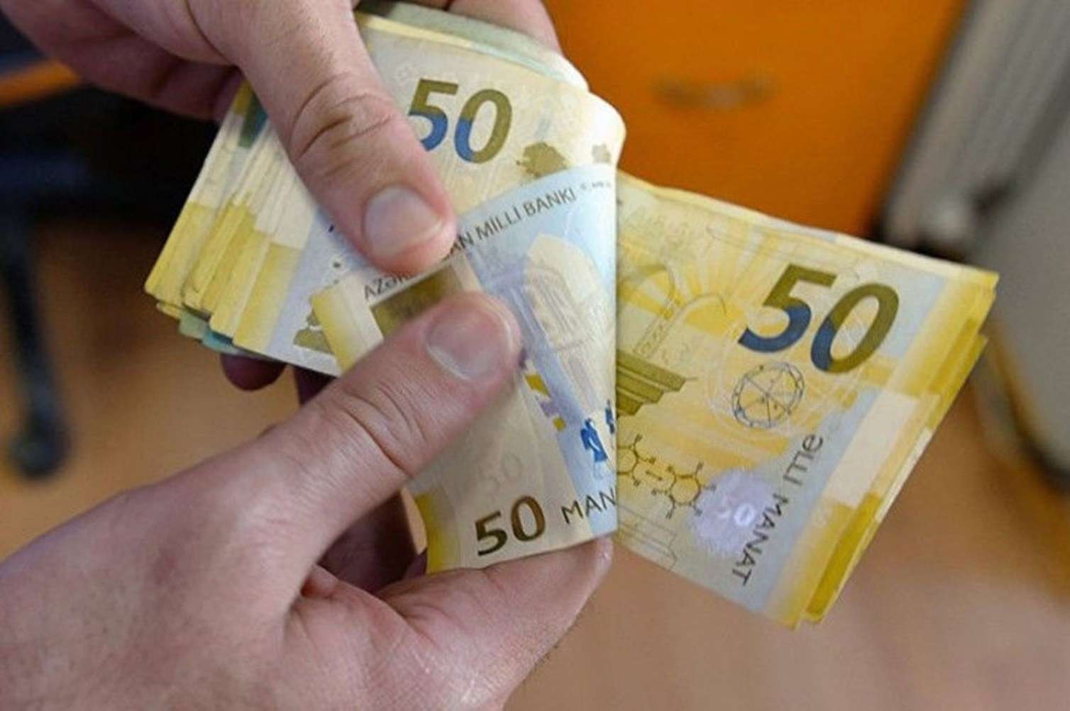Bir sənədə görə 50 manat tələb olunur  -