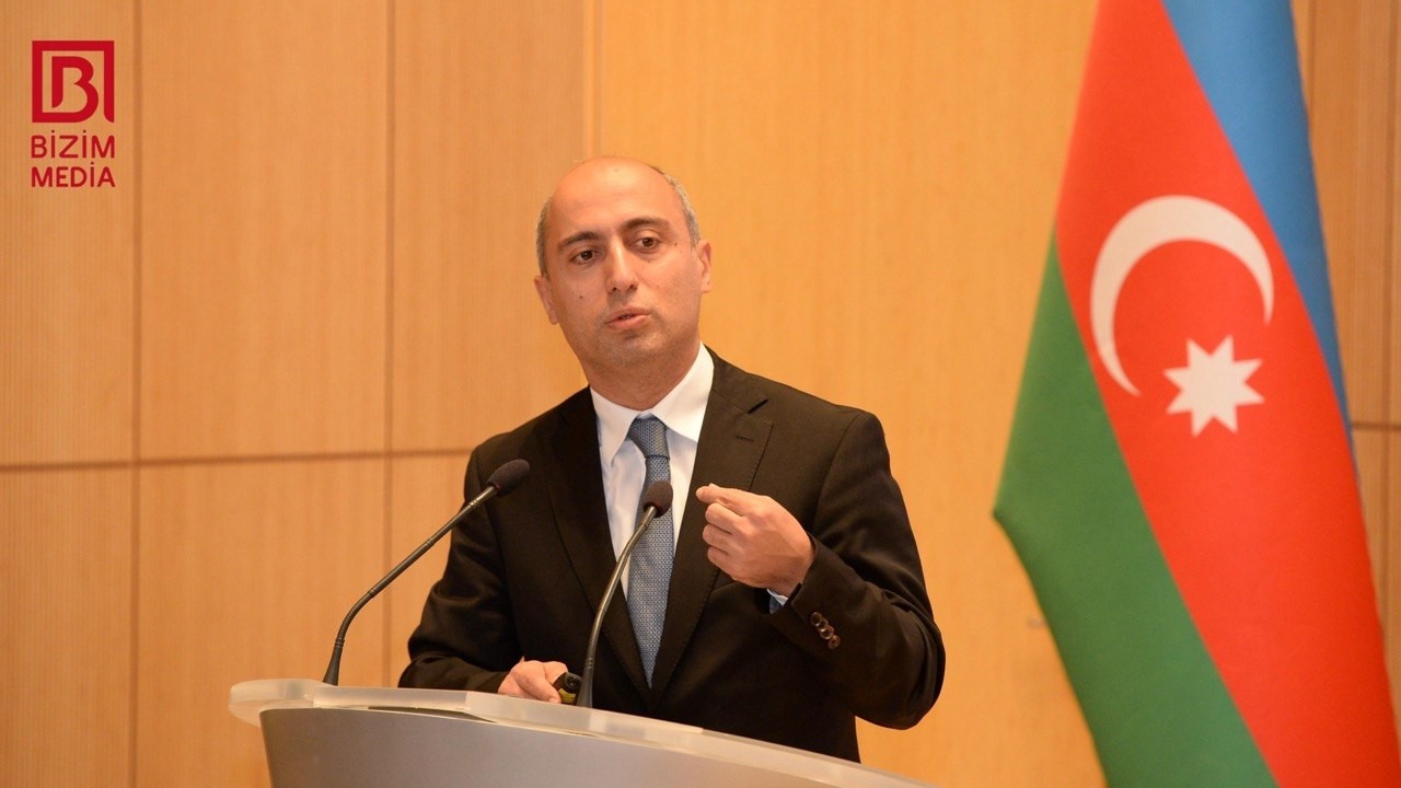 Nazir: “Təhsil siyasəti ayrı-ayrı rəylərə söykənməməlidir”
